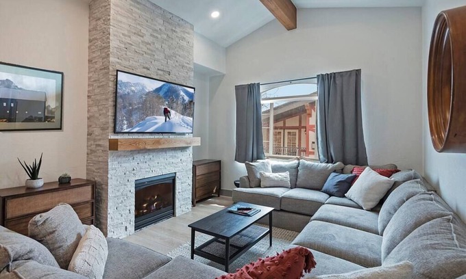 Zermatt Villa | 4-Star Zermatt Resort 2B2B Villa- Newly Remodeled!