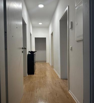 Bruchsal Apartment | 4 Zimmer Bruchsal/Bahnhof Zentrale Lage (Monteurzimmer)