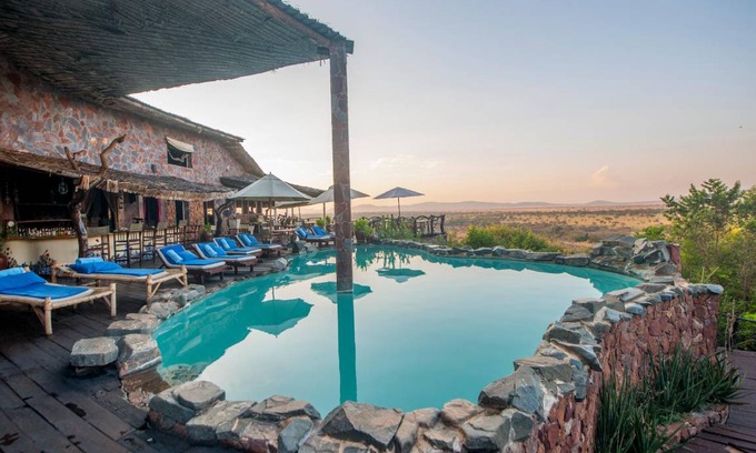 Serengeti National Park Cabin | 40 m² Lodge ∙ 2 bedrooms ∙ 4 guests
