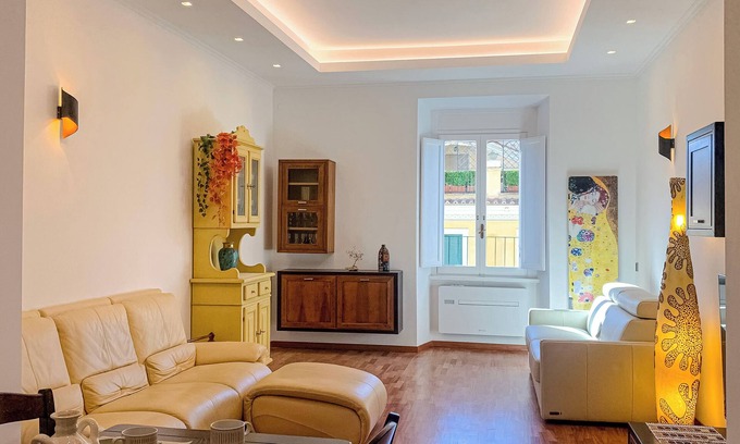 Monti Apartment | 400mt from Colosseum - Prestigious Apartment - 120sq m