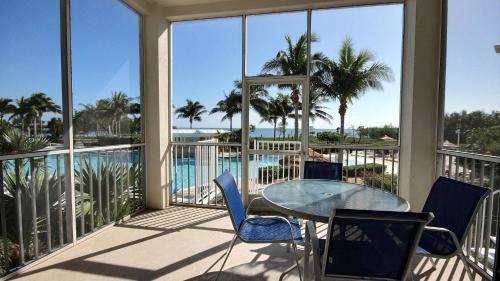 Rock Harbor Apartment | 411 Mariners Club