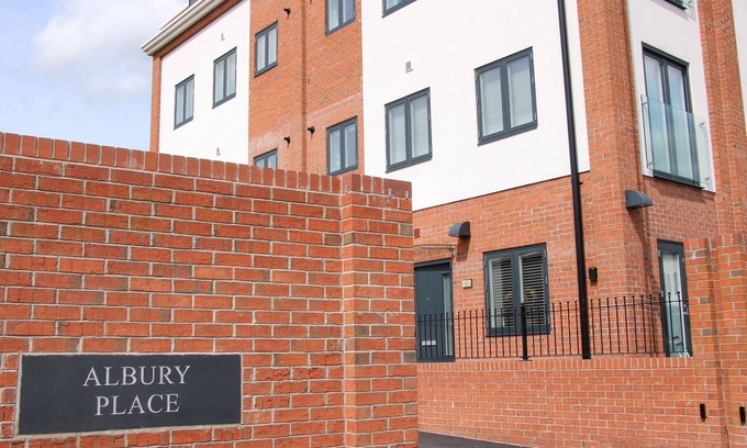 Shrewsbury Cottage | 42 ALBURY PLACE, character holiday cottage in Shrewsbury