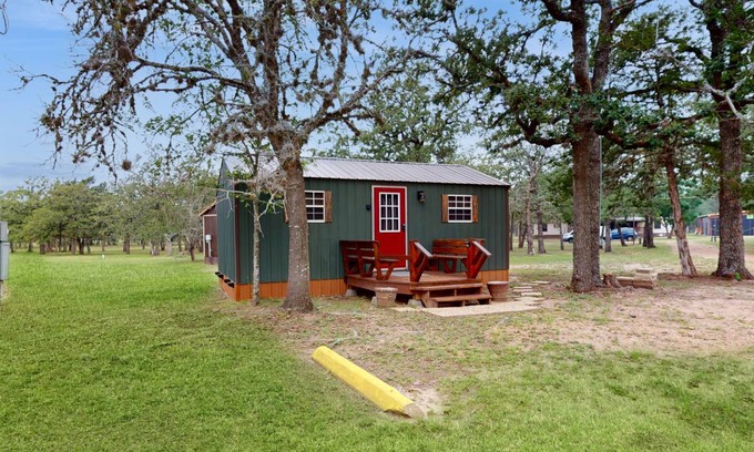 Ledbetter Cabin | 42 m² Cabin ∙ 1 bedroom ∙ 2 guests