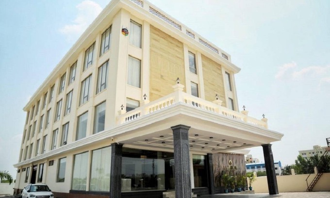 Madurai Hotel | 46 m² Hotel ∙ 2 guests