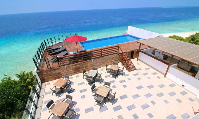 Ukulhas Hotel | 48 m² Hotel ∙ 7 guests