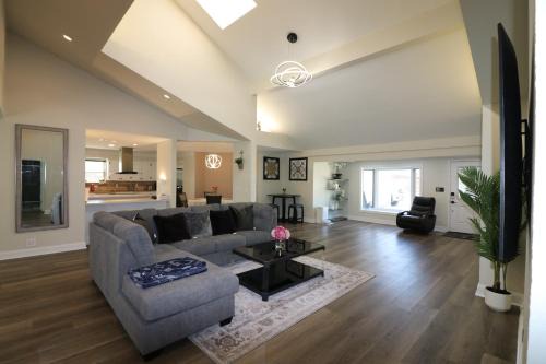 Tarrant County House | 4bed, 2bath cozy-luxury-modern house