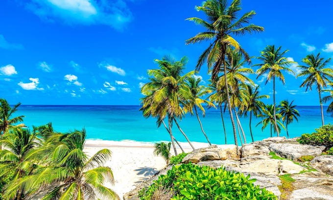 Ragged Point House | 4Bed 4.5Bath Villa, Air Conditioning, Wifi- Kitchen, 5mins Bottom Bay Beach