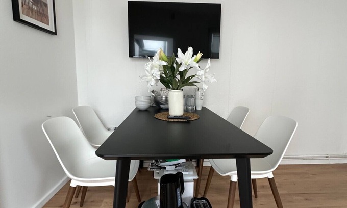 Lehnin Apartment | 4Bed Apartment with Parking in Kloster