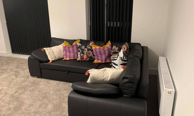 South Ockendon House | 4Bed House - Direct links into Central London