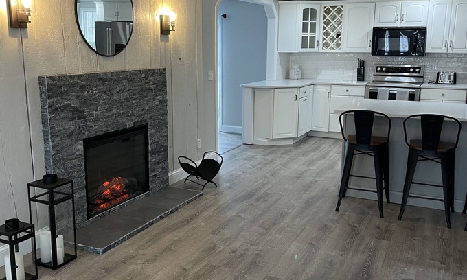 Laconia House | 4Bed w/Heated Pool, mins to Beach & Gunstock Mtn