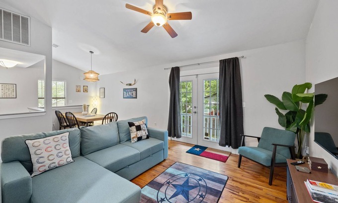Blackshear-Prospect Hill House | 4BR house in trendy East Austin