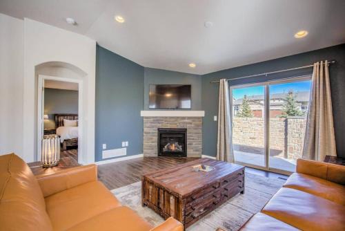 Northgate House | 4BR Modern Townhome Close to USAFA