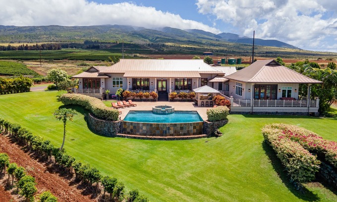 Kaanapali House | 4BR Oceanview Estate | Infinity Pool + Lush Grounds
