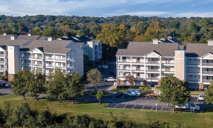 Pennington Bend Condo | 4br PR Stunning Condo on the Rive in Heart of Music City!