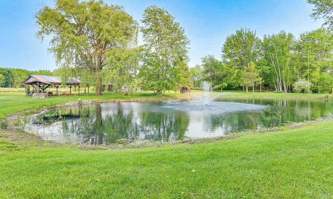 Deford House | 5-Acre Kingston Getaway: Pond, Peacocks & Fire Pit