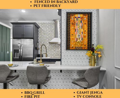 Orlando Villa | 5 Bdr 4,5 Bth Villa - Pool Table - Fenced Yard