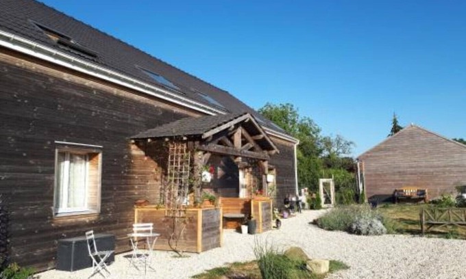Bouconville House | 5 bedroom-5 bathroom Gîte with free wifi and parking chez Mostarlić B&B