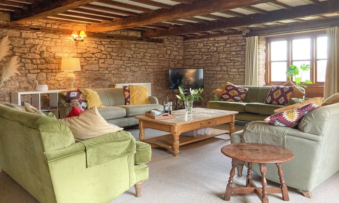 Bromyard Cottage | 5 bedroom accommodation in Bromyard, near Malvern Hills