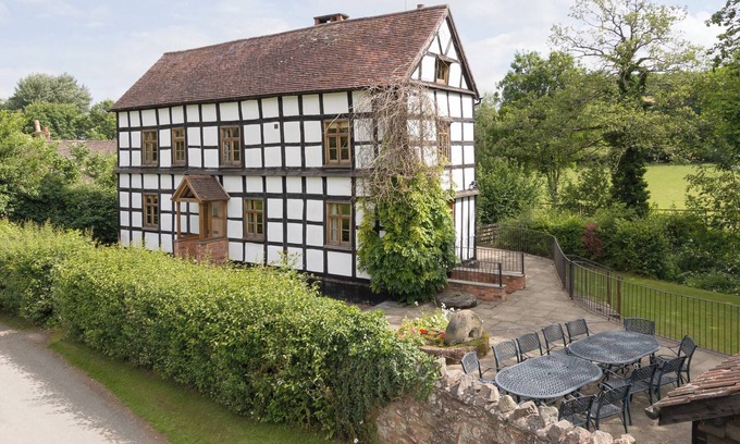 Mathon Cottage | 5 bedroom accommodation in Mathon, near Malvern