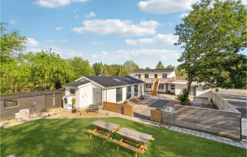 Herning House | 5 Bedroom Amazing Home In Herning