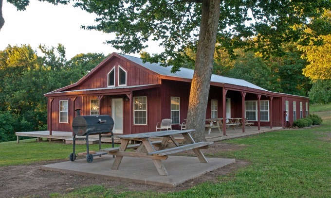 Mountainburg Cabin | 5-bedroom lodge near Ozark National Forest and Lake Fort Smith state park.