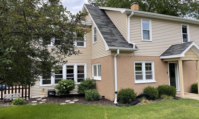 Mount Pleasant House | 5-Bedroom Sleeps up to 12 + Spacious!