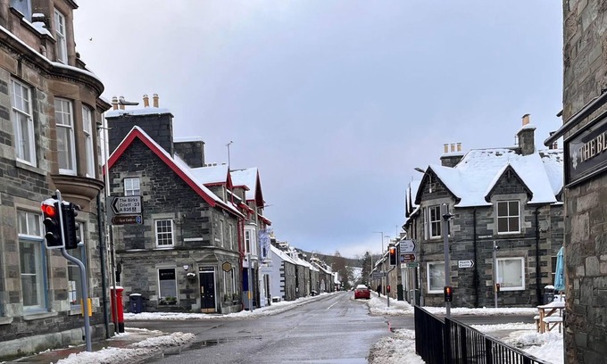 Aberfeldy House | 5 Bedroom townhouse in Aberfeldy centre.