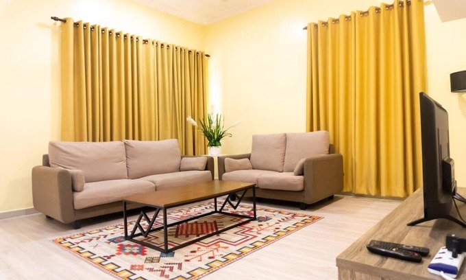 Labu House | 5 Bedrooms Homestay with Private Pool (SEROJA)