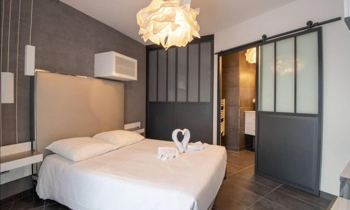 Tours Apartment | 5 Étoiles - Netflix, Disney + & Amazon Vidéo