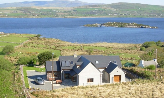 Waterville House | 5* holiday home overlooking Lough Currane Free Wifi Near Hogs Head Golf Course