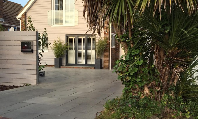 East Preston House | 5 * luxury family home on a private sea estate