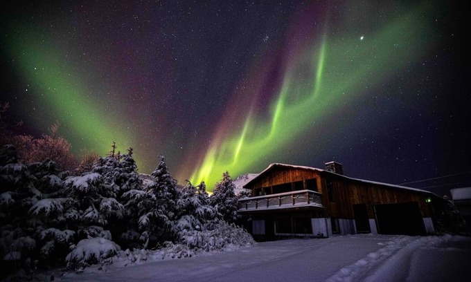 Anchorage House | 5 min walk to Flattop Trailhead! Aurora! Sauna! Amazing mountain views.