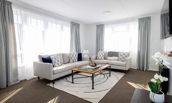 Hamilton House | 5 min walk Waik Hosp - sleeps 6