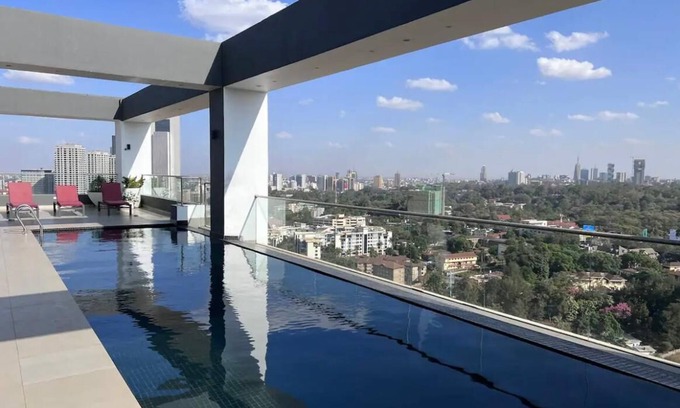 Westlands Apartment | 5 mins to popular shopping malls and diners