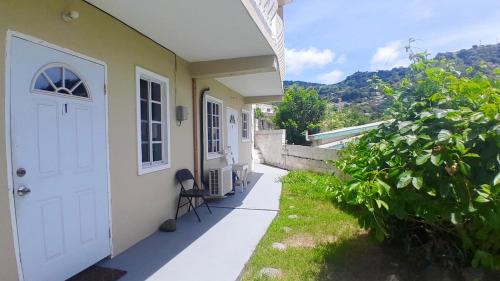 Kingstown Apartment | 5 mins walk from Kingstown! - McKies Hill Suite #1 - Your Home Away from Home