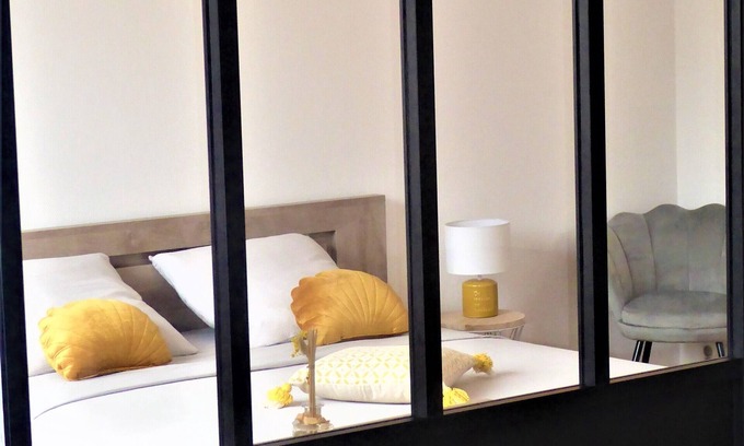 Annecy Old Town Apartment | 5-minute walk from Lac d'Annecy, hyper center with parking, * classification