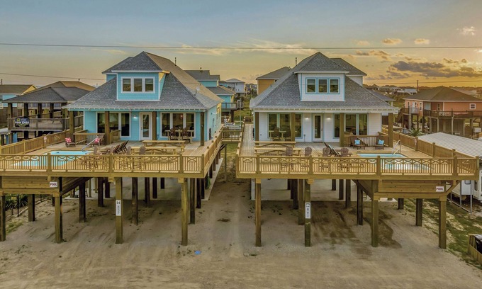 Crystal Beach House | 5 O' Clock Somewhere