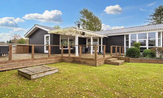 Farvang House | 5 person holiday home in Fårvang-By Traum