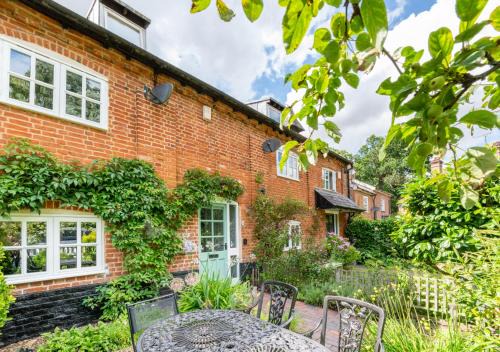 Halesworth House | 5 River Lane