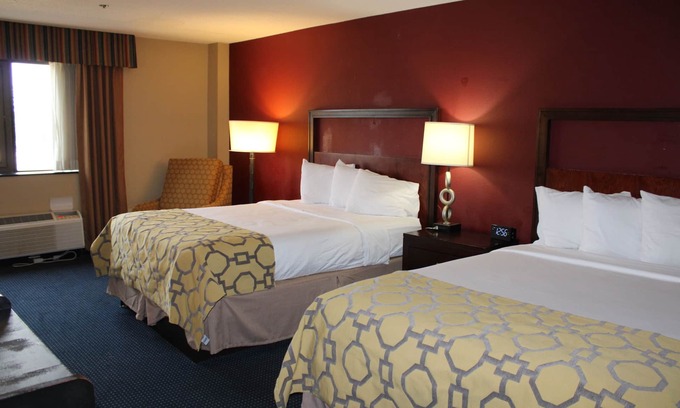 Hagerstown House | 5 story hotel with luxury comfort, located in the heart of Hagerstown, MD