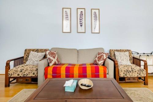 Downtown Baltimore Apartment | 501 Lovely Bmore Inner Harbor Suite!