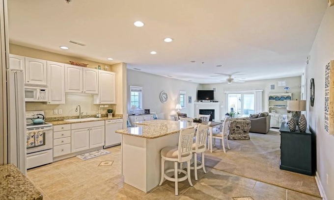 Sussex County Condo | 513 Summerlyn (3rd Floor), 34297 Summerlyn: 3 BR, 2 BA Condominium in Lewes, Sleeps 6