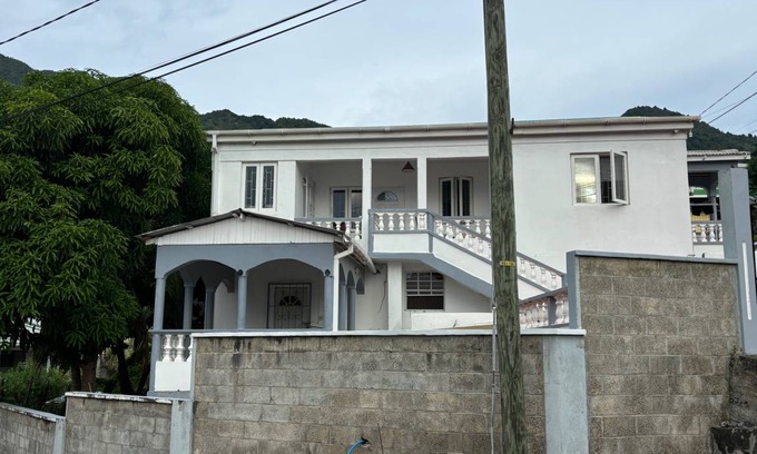 Soufriere House | 55 m² House ∙ 2 bedrooms ∙ 4 guests