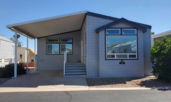 East Mesa House | 55 + Resort - Carriage Manor - 1 bedroom, 2 bath, Great room plan