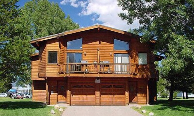 Tahoe Keys Condo | 589 Danube Drive in South Lake Tahoe