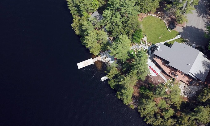 Georgian Bay Cottage | 5bed 5bath stunning cottage on 6 Mile Lake! SW Expsoure! Bunkie