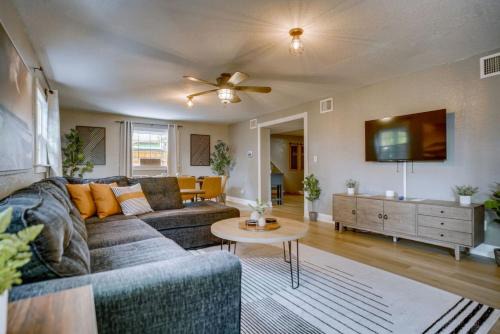 Vero Beach House | 5BR Family Retreat Game Room 2mi to Wabaso Beach