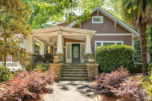 Midtown House | 5BR Historic Midtown Craftsman Home w Jacuzzi