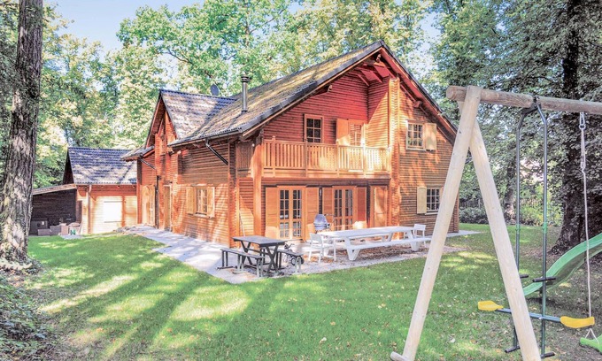 Bomal-sur-Ourthe House | 6 bedroom accommodation in Bomal