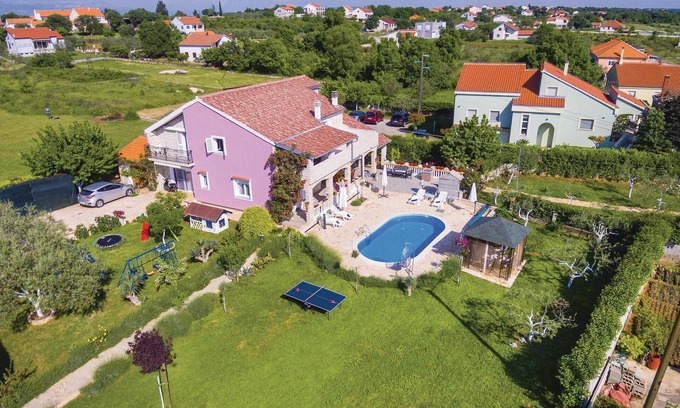 Policnik House | 6 bedroom pet friendly home in Policnik